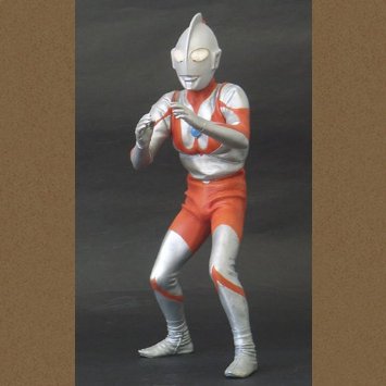 RAH リアルアクションヒーローズ ウルトラマンAタイプ Ver.2.0 1/6スケール ABS&amp;ATBC-PVC製 塗装済み可動フィギュア Amazon.co.jp: RAH リアルアクションヒーローズ ウルトラマンA