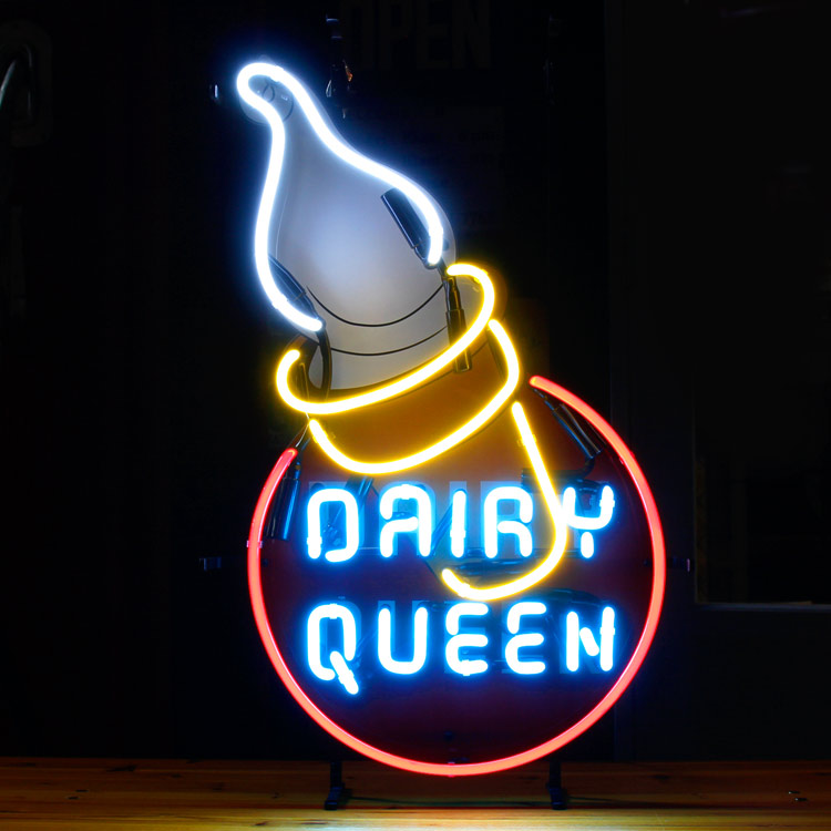 ネオンサイン DAIRY QUEEN デイリークイーン 高さ70×幅43cm ネオン管 照明 店舗装飾 インテリア ガレージング アメリカ雑貨 26,242円