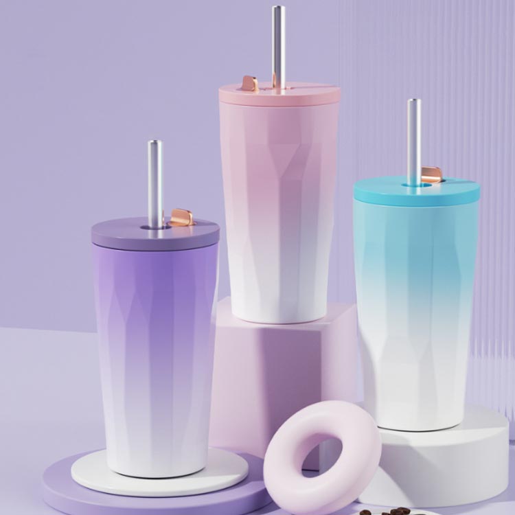 送料無料 真空断熱 ストロー付き ステンレスタンブラー 保冷 水筒 おしゃれ コーヒーカップ 大容量 キャンプ タンブラー保温 マグボトル マグカップ 600ml 二重構造 結露しない グラデーション 通勤 通学 ドライブ アウトドア 遠足 蓋付き画像