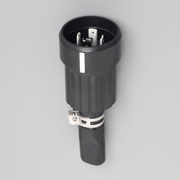 Яアメリカン電機 【4662RW】黒色 防水形プラグ 引掛形 60A 接地形3P 600V