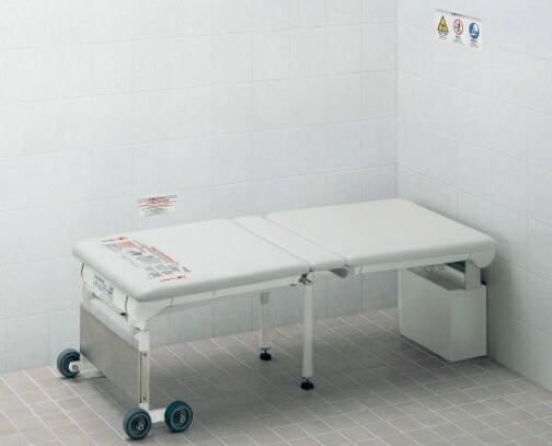 ●TOTO バリアフリー器具【EWC500RN】パブリック用折りたたみシート (旧品番 EWC500RS)〔GE〕｜家電と住設のイークローバー