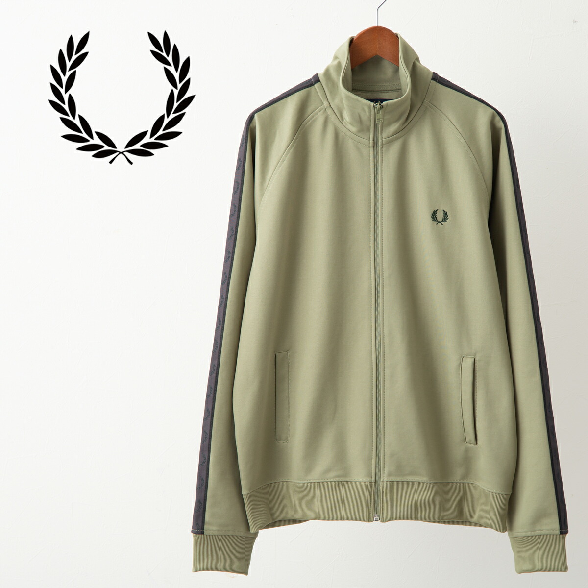 Fred Perry ベージュ ナイロンジャケット 美品⭐️00s Fred Perryトラックジャケット L 刺繍月桂樹 ベージュ
