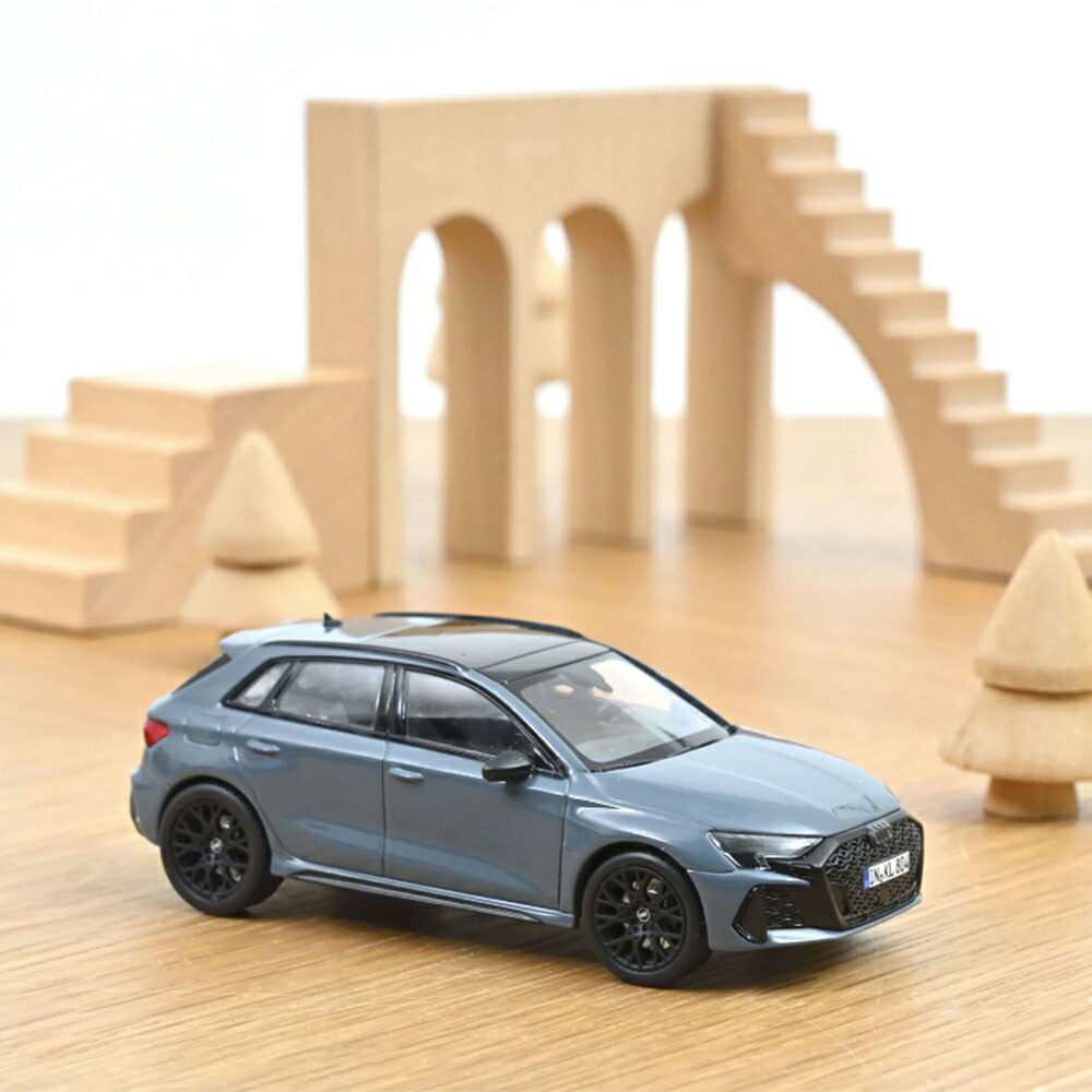 ノレブ 1/43 アウディ RS3 2025年式 ケモラグレー 模型 ミニチュア ミニカー モデルカー 車 830120