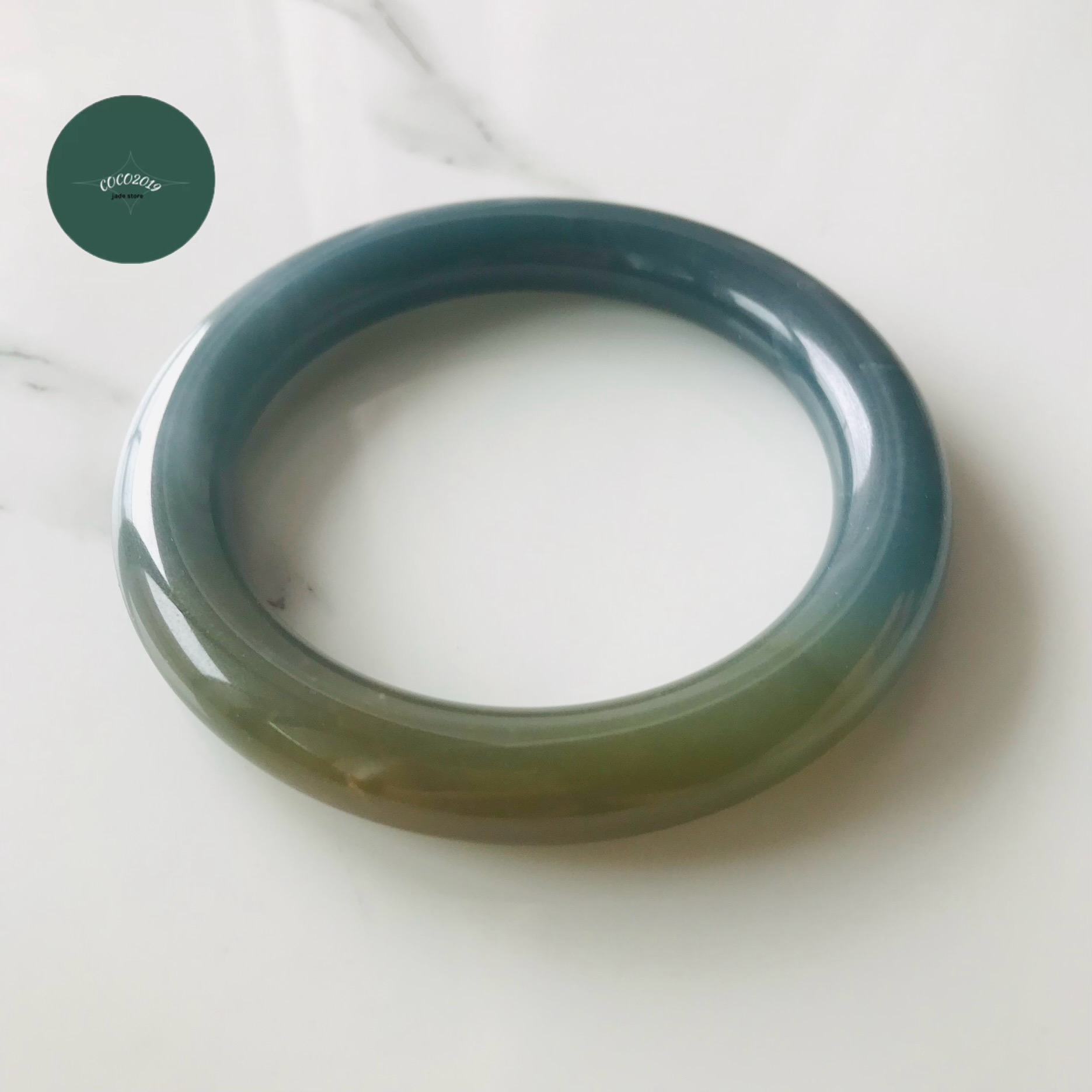 グアテマラ共和国産 翡翆 翡翆 jade  バングル  腕輪 青み 黄色 62.7粍  翡翆 ひすい 力強さ石ころ hisui 本翡翆 翡翆専門職店 付属品 宝飾品 手?