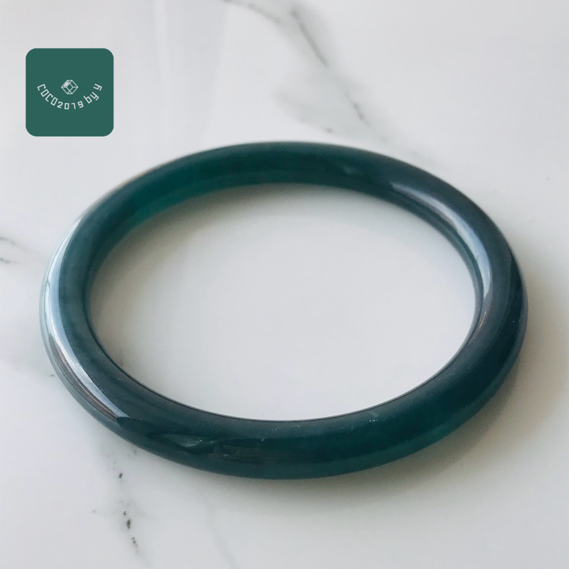グアテマラ共和国産 翡翆 翡翆 jade  バングル  うす暗い青み 腕輪 57.9粍  翡翆 ひすい 力強さ石ころ hisui 本翡翆 翡翆専門職店 付属品 宝飾品 手?