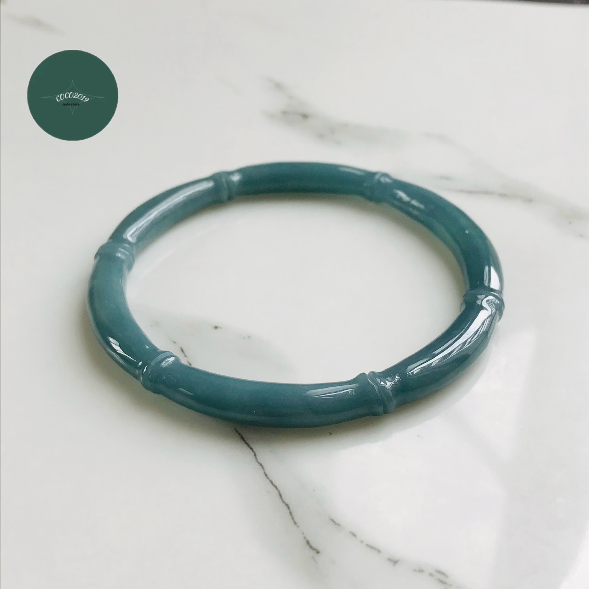 グアテマラ共和国産 翡翆 翡翆 jade  バングル  青み 腕輪 60粍  翡翆 ひすい 力強さ石ころ hisui 本翡翆 翡翆専門職店 付属品 宝飾品 手?