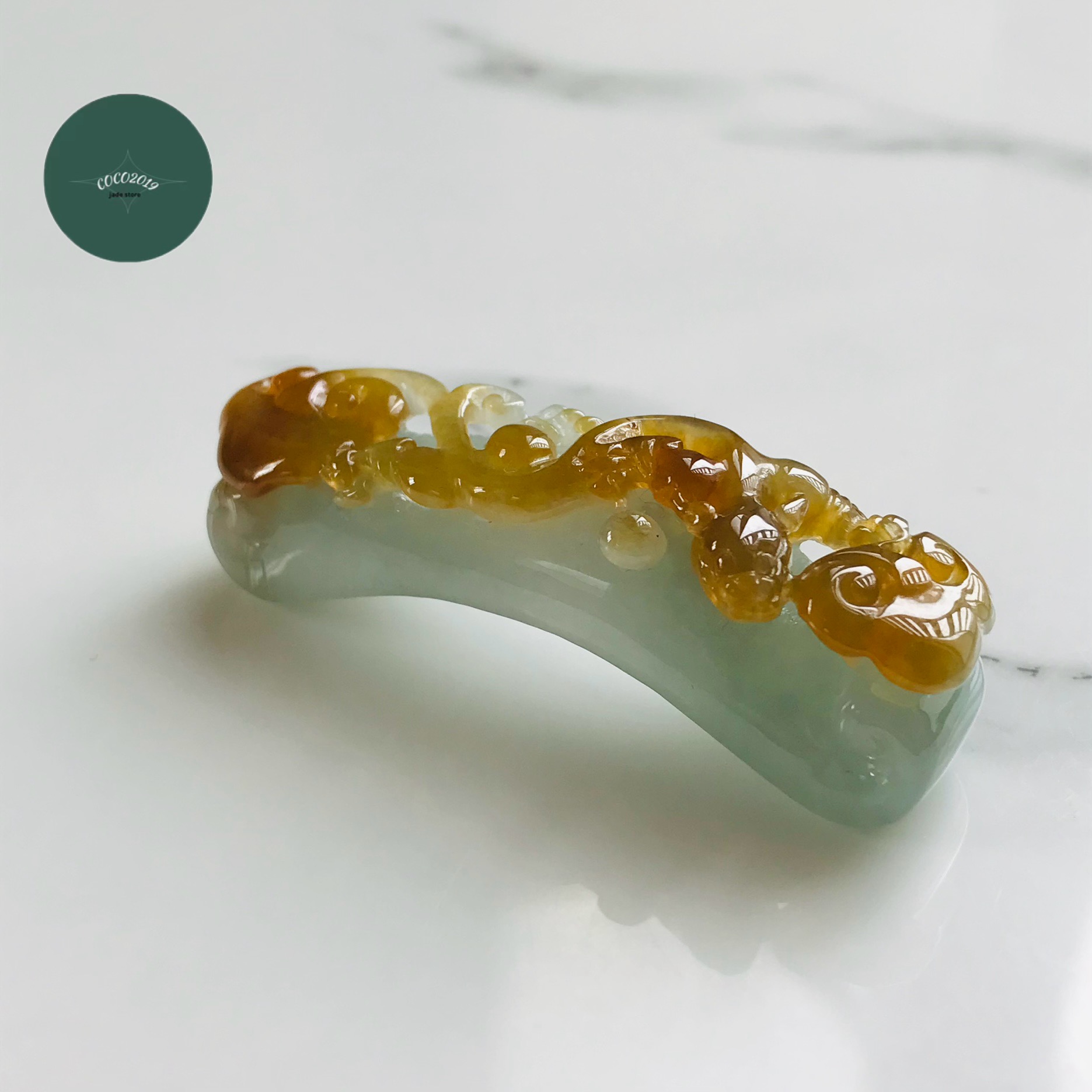 ビルマ産 翡翆 翡翆 jade  バングル  腕輪 ライトグリーン\u0026うす暗い黄色 翡翆 ひすい 力強さ石ころ hisui 本翡翆 翡翆専門職店 付属品 手? 宝飾品 成年者可愛らしい