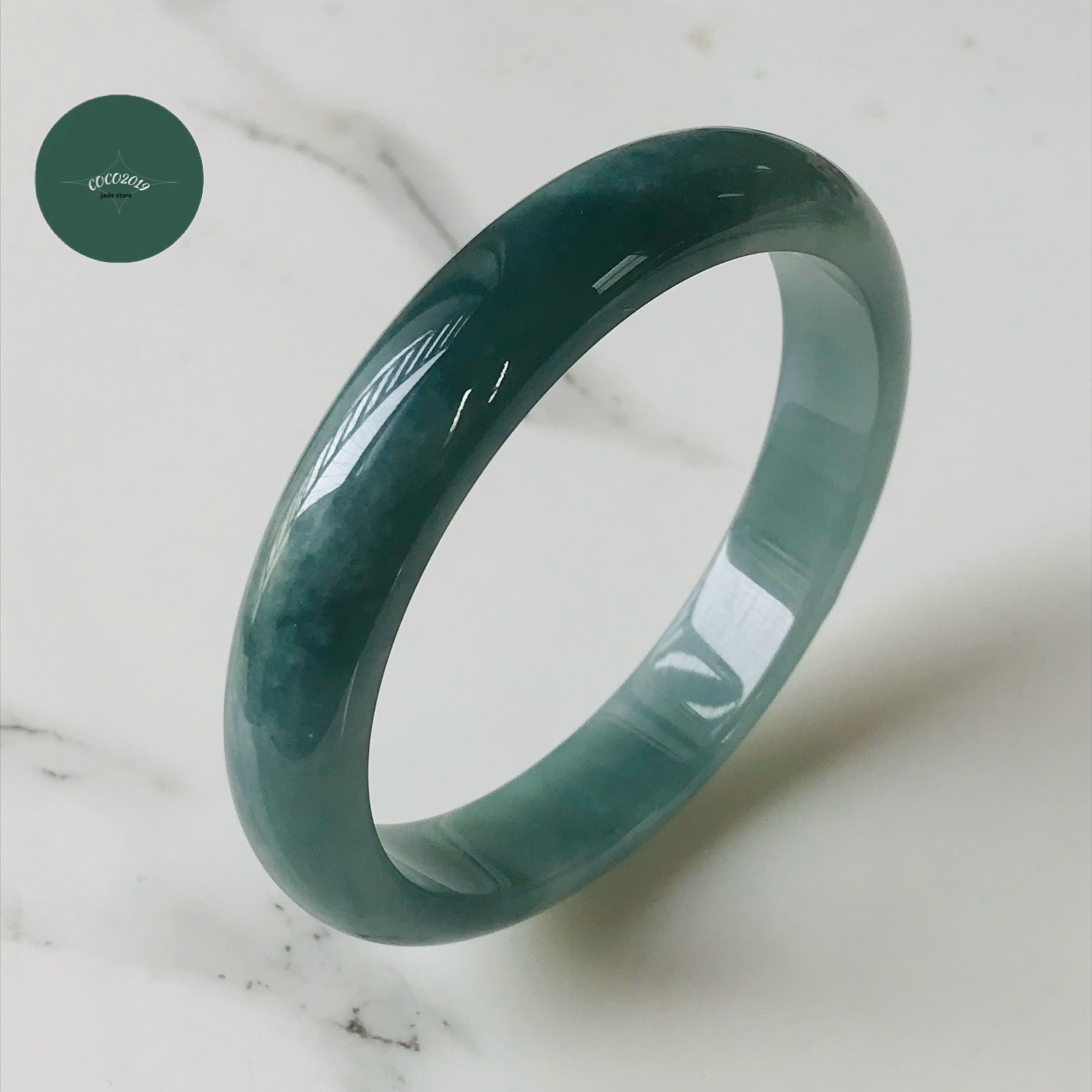 グアテマラ共和国産 翡翆 翡翆 jade  バングル  青み緑であること 腕輪 58.2粍  翡翆 ひすい 力強さ石ころ hisui 本翡翆 翡翆専門職店 付属品 宝飾品 手?