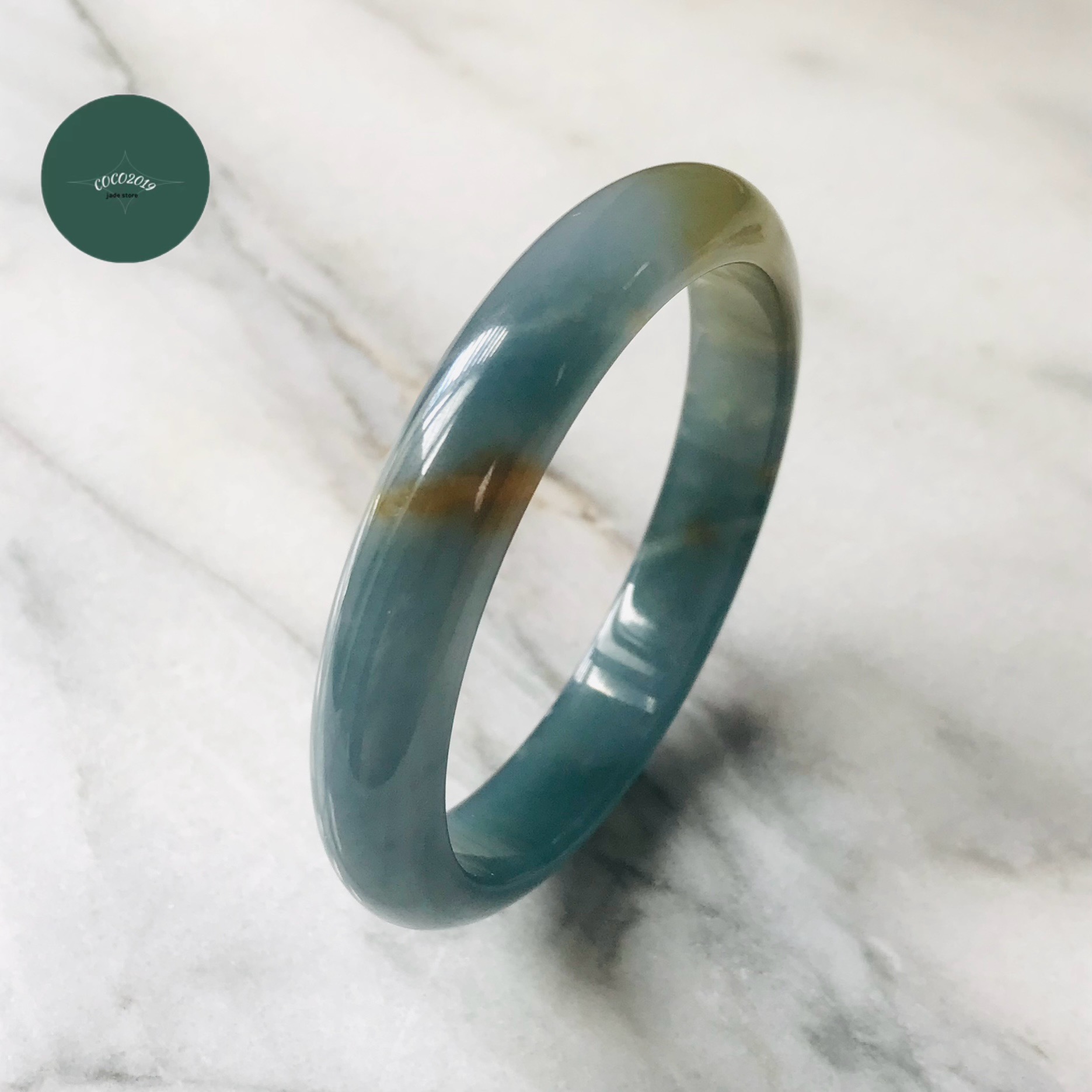 グアテマラ共和国産 翡翆 翡翆 jade バングル 腕輪 57.5粍 翡翆 ひすい 力強さ石ころ hisui 本翡翆 翡翆専門職店 付属品 宝飾品 手? 青 紺 黄