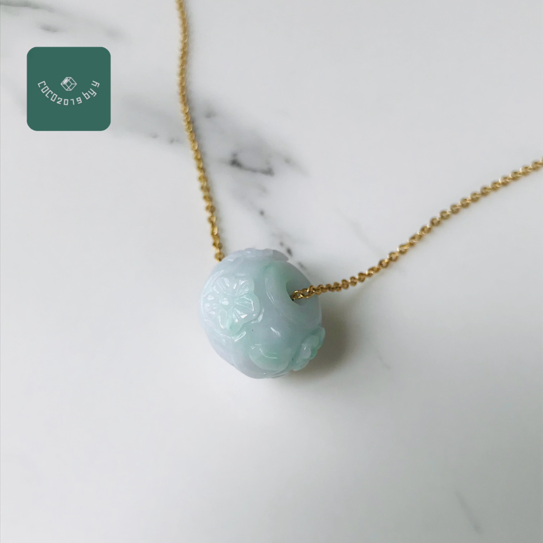 ビルマ産 翡翆 翡翆 jade    高品質 シャンデリヤ 一点もの 護身符 一点もの 滅多にない 天然石  刻みつける 翡翆 ひすい 力強さ石ころ hisui 本翡翆 翡翆専門職店 付属品 緑 カービング 梅の花