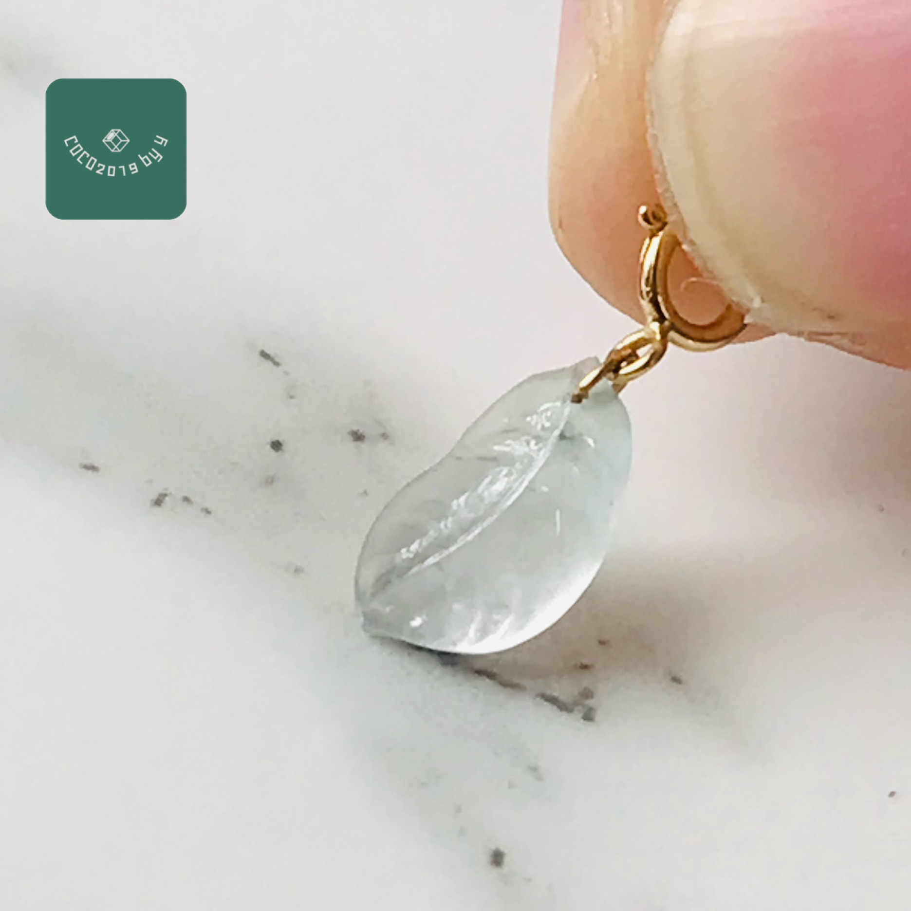 ミャンマー産 翡翠　ヒスイ　jade 高品質　ペンダントトップ　氷翡翠　職人手彫り　k18　お守り 一点もの　希少　天然石　 彫刻　ヒスイ ひすい パワーストーン hisui 本翡翠 翡翠専門店 アクセサリー ネックレス　ジュエリー　ブレスレット｜COCO2019 jade store 翡翠専門店
