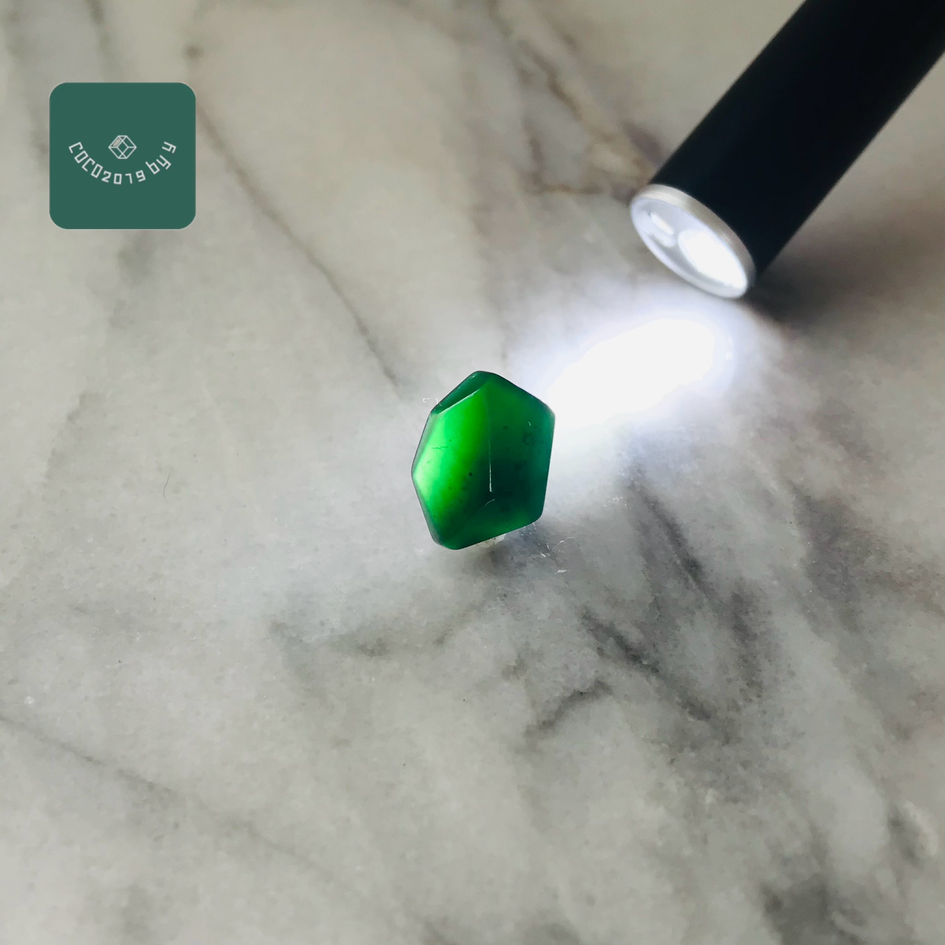 グアテマラ共和国産 翡翆 翡翆 jade  天然石 一点物 翡翆 ひすい 力強さ石ころ hisui 本翡翆 翡翆専門職店 付属品 成年者可愛らしい ルース