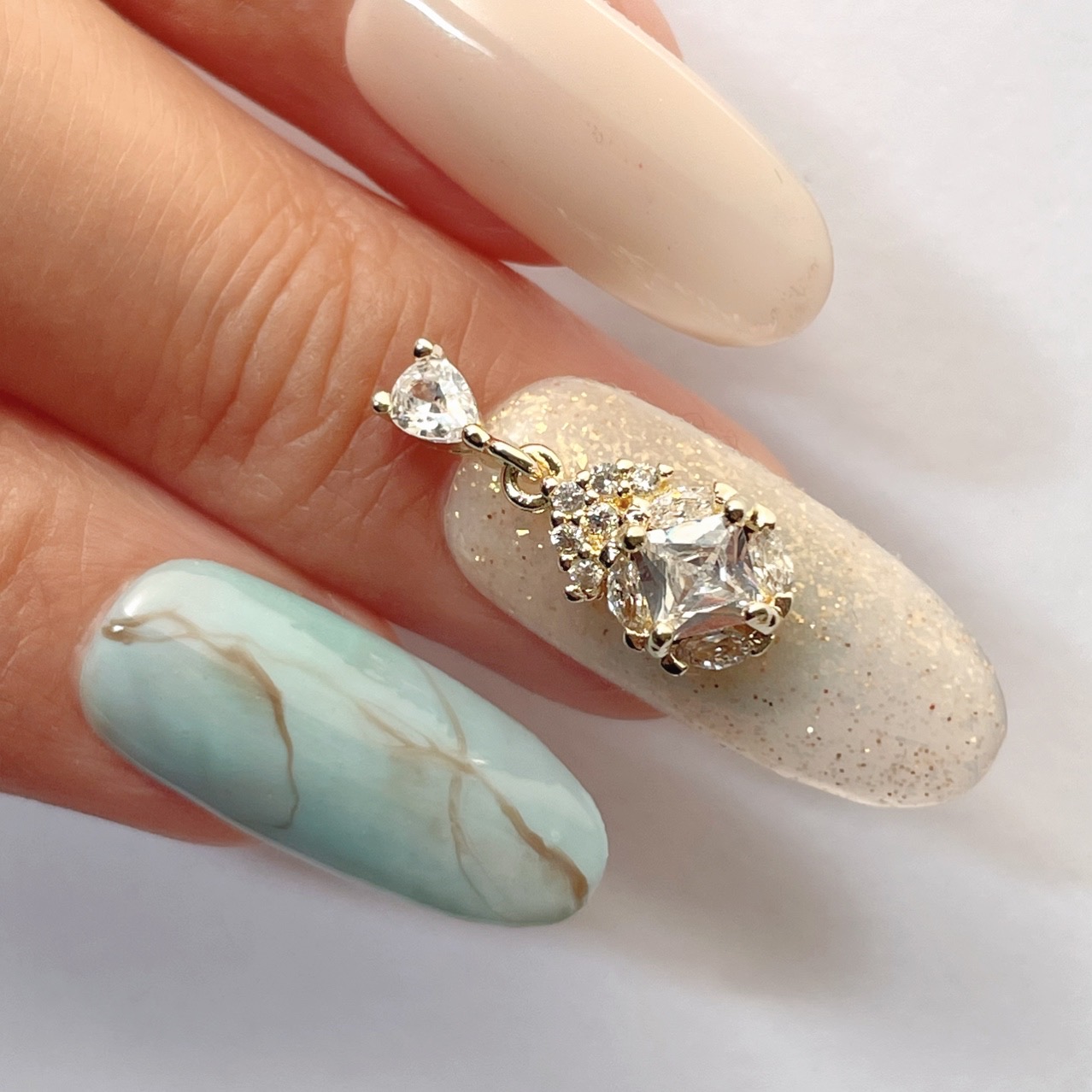 市場 ジルコニア ジルコニアネイルストーン 1個 チャーム セルフネイル スウィング ネイルパーツ ブライダルネイル 揺れる 市場 ジルコニア ジルコニアネイルストーン 1個 チャーム セルフネイル スウィング ネイルパーツ ブライダルネイル 揺れる