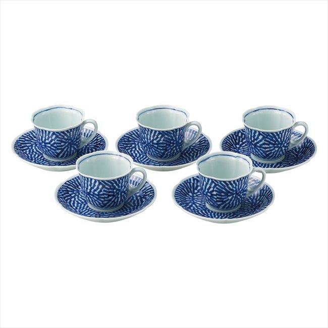 波佐見焼 タコ唐草絵 コーヒー碗皿5客揃（手描）  007-242M  内祝 内祝い お祝 御祝 不死化品 生み出すこと内祝い 差し上げ物 心地良さ祝い事 粗供養 差し上げ物
