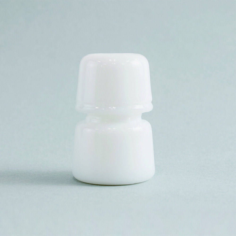 角薬瓶　レトロ　ガラス製　セット 5個 日本製　蓋付き　5色　JAPAN 角薬瓶 レトロ ガラス製 セット 5個 日本製 蓋付き 5色 JAPAN