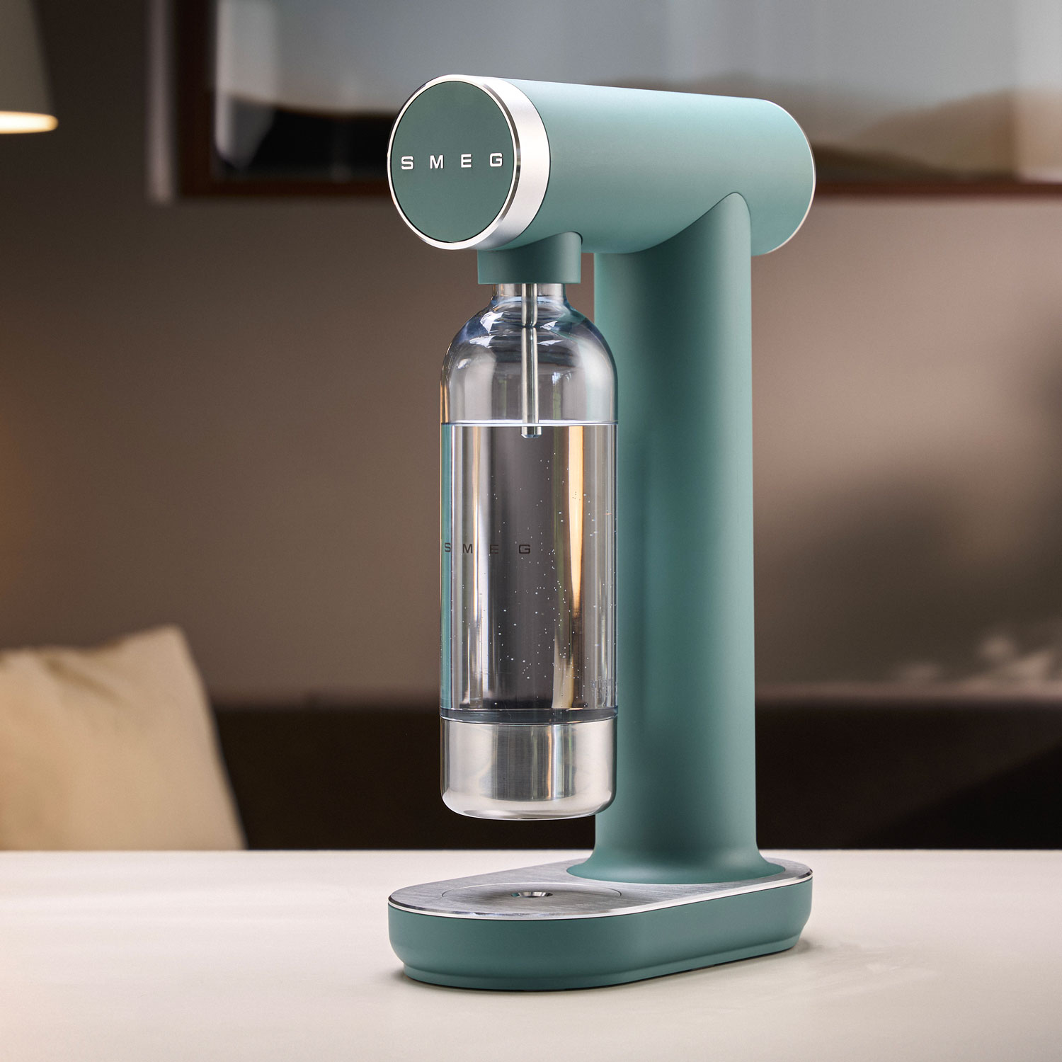 NEW☆（日本正規販売店） SMEG ソーダメーカー１L【マットエメラルドグリーン】 SKC01EGM イタリア家電ブランド【スメッグ】 レトロ デザイン おしゃれ家電 ハイブランド 炭酸水メーカー ソーダメイカー sodamaker スメグ