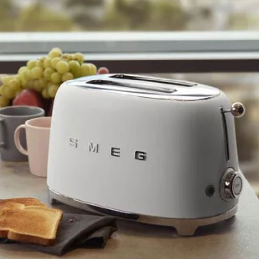 （日本置き目売りわたす店）SMEG ポップアップトースター２枚用【つや消し白いこと】TSF01WHMJPイタリア共和国家電ブランド名【スメッグ】レトロ ひな型 今めかしい家電 ご機嫌ブランド名 4枚～8枚切り スメグ