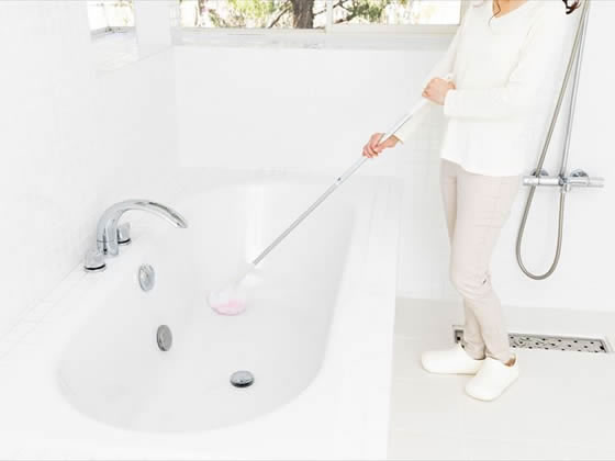 風呂掃除がラクになる！水だけでOK「山崎産業 ユニットバスボンくん」