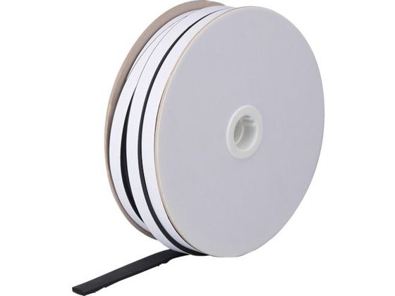 【レビュー投稿で100円OFFクーポン】【お取り寄せ】TRUSCO 粘着付平型スポンジ 5mm×20mm×30m TSHN-520-30 コーナーガード クッション 現場 安全 作業