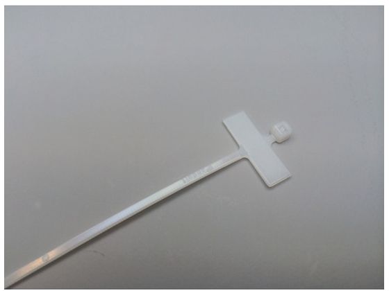 【レビュー投稿で100円OFFクーポン】【お取り寄せ】パンドウイット 旗型タイプナイロン結束バンド ナチュラル (1000本入) PLM1M-M 結束バンド 結束工具 固定具 電気材料 生産加工用品 作業用品 工具