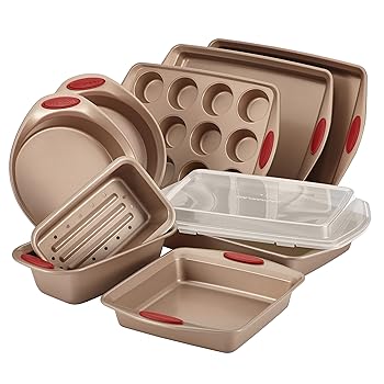 【中古】Rachael Ray 10-Piece Cucina Nonstick Bakeware Set, Latte Brown with Cranberry Red Handle by Rachael Ray｜COCOHOUSE