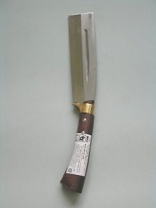 【中古】［物質の状態好ましい］五十嵐裁断師産業 鋼典 鋼付 最御前上等鞘鉈 鍔付 コブ柄 (片刃) 180粍 C-21