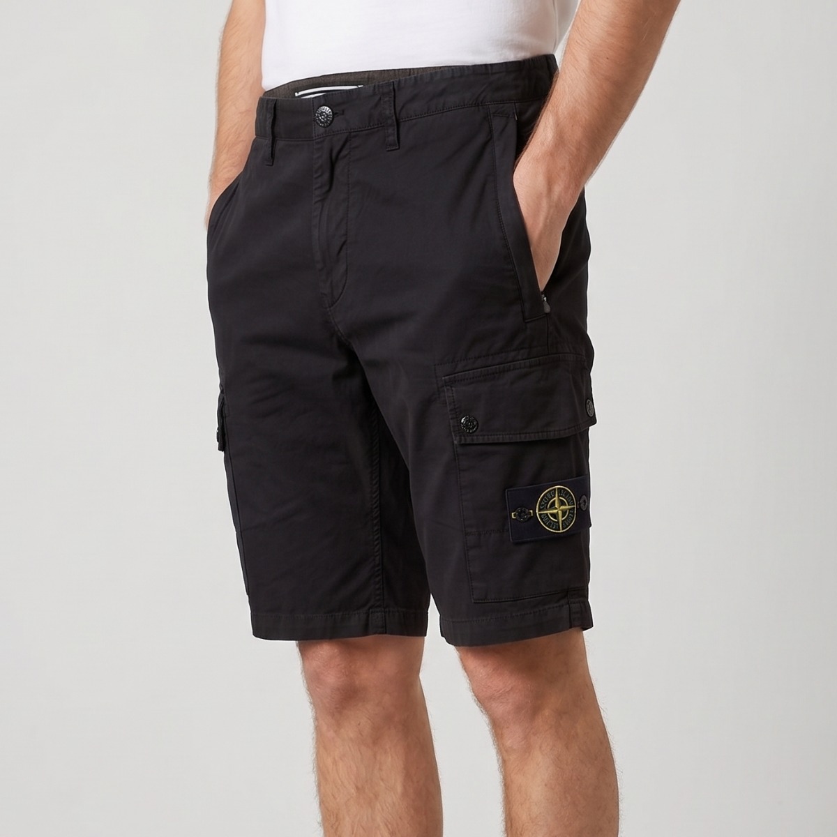 ストーンアイランド STONE ISLAND ハーフパンツ メンズ 男性 ロゴ刺繍パッチ ショートパンツ カーゴパンツ K1S15 L100011 S0010 V0029｜グローバルブランド Cocole tutto