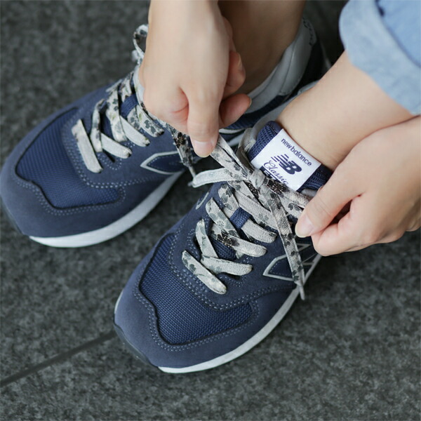 楽天市場 送料無料 ちりめん 靴ひも 桜柄 おしゃれ 靴紐 かわいい かっこいい 117cm くつひも 平紐 おまけ付 ヒモカラ ブランド スニーカー用 日本製 和柄 和風 ピンク 黒 青 紺 目立つ 丈夫 プレゼント バレンタイン シューレース ほどけにくい 選べる39種