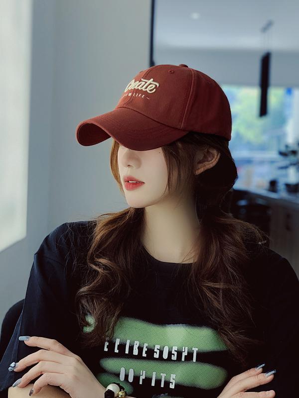 ト キャップ ピーク レター 冬コーデ 秋 婦人服 大人カワイイ シンプル 女性用 小物 オシャレアイテム ファッション レディース