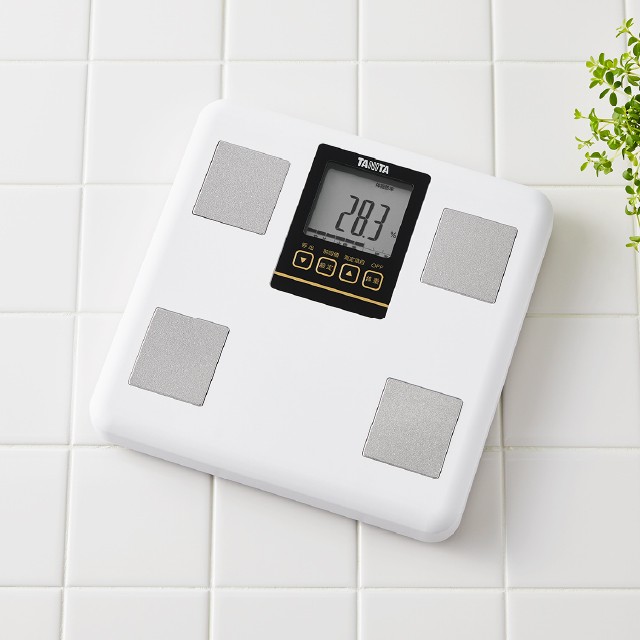 楽天市場 タニタ 体重計 体組成計 Lu01 ココニアル 送料無料 体脂肪計 ヘルスメーター 乗るピタ 内臓脂肪 Bmi 筋肉量 基礎代謝量 体内年齢 プレゼント 女性 男性 母の日 健康器具 敬老の日 祖父 祖母 Tanita 家電 便利雑貨のcoconial