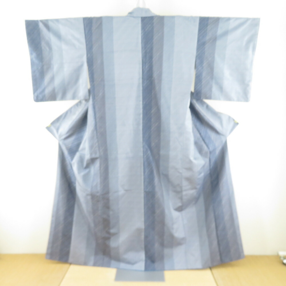 紬 着物 大島紬 青色ｘ灰色 縞模様 広衿 正絹 仕立て上がり着物 身丈158cm【中古】