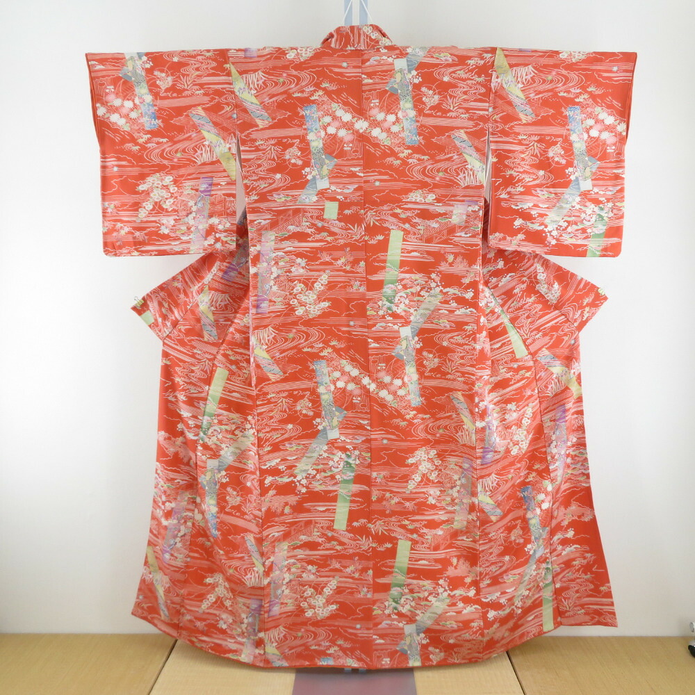 小紋 正絹 縮緬 ちりめん オレンジ色ｘ多色 えり華製 色紙に風景模様 カジュアル カラフル 仕立て上がり 身丈154cm【中古】