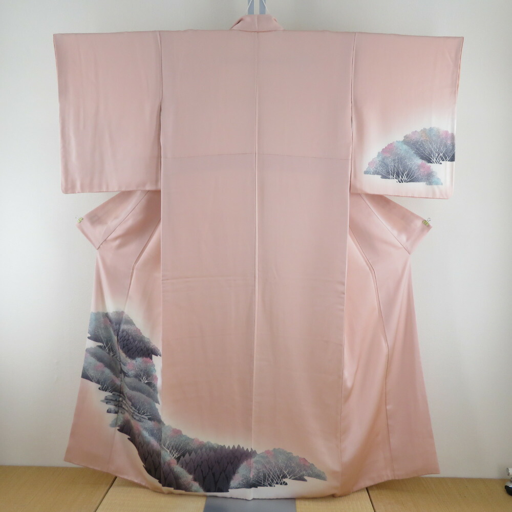 付下げ 袷 くすみピンク色ｘ薄墨色ｘ薄青味 ぼかし染め 見晴らし紋様 広衿 正絹 仕立てもの売り上げ金御召しもの 身たけ156糎【中古】