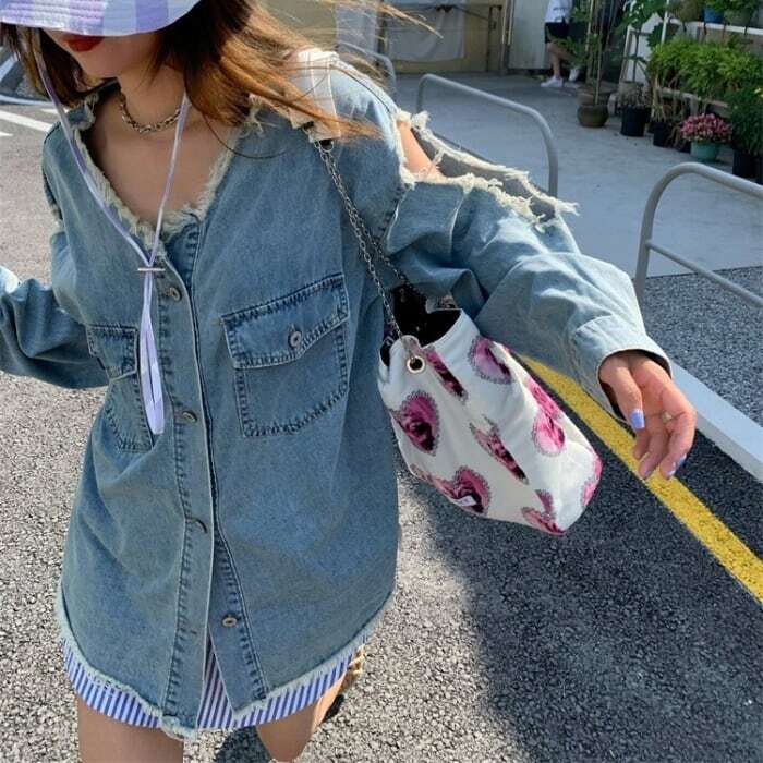 【送料無料】レディース カットアウト Vネック デニム ジャケット 長袖 切りっぱなし アウター 大人可愛い ママコーデ ママファッション 韓国系 オルチャン 人気 トレンド 新作 20代 30代 40代 きれいめ レトロ シンプル お出かけ デート おしゃれ 通勤 通学 オフィス OL｜ココスマイル