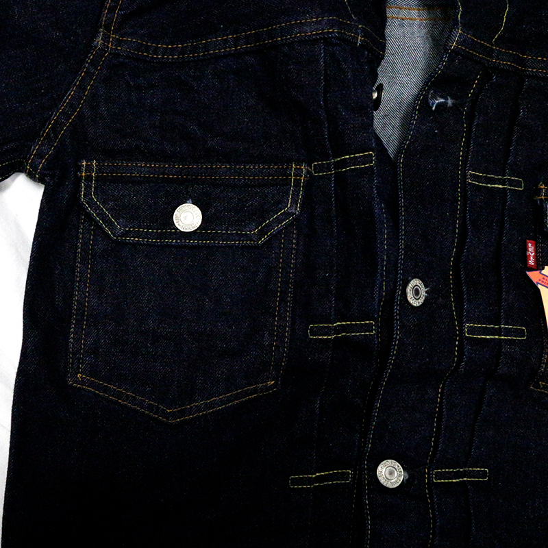 levis with button back pockets