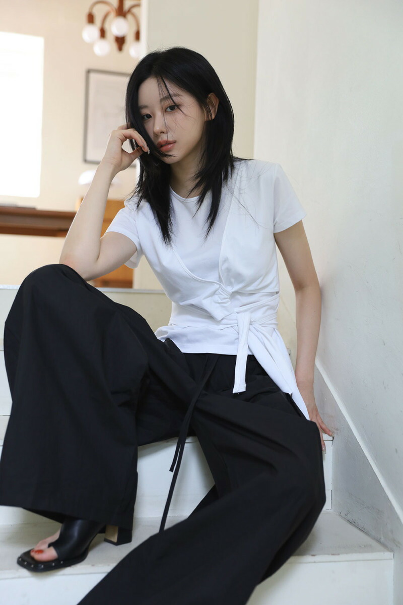 韓国人気【Rest & Recreation】 LOGO LIP NECK T-SHIRT 全２色 ko-rest-t0002-white_a.jpg