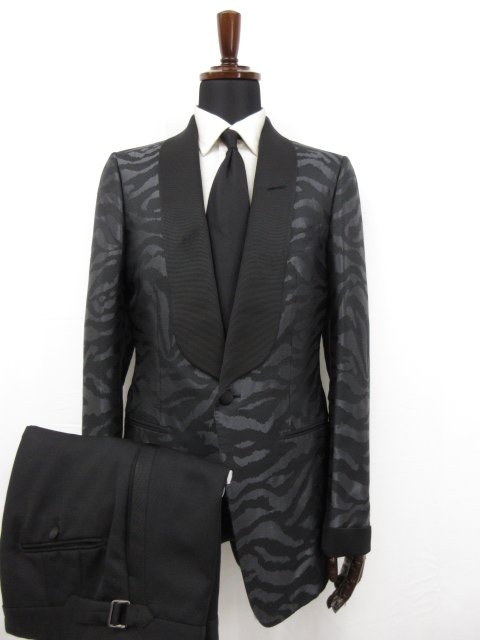 全国無料SALE極美品（伊）エルメネジルドゼニア スーツ 3ピース ブラック AB5位　式典 スーツ