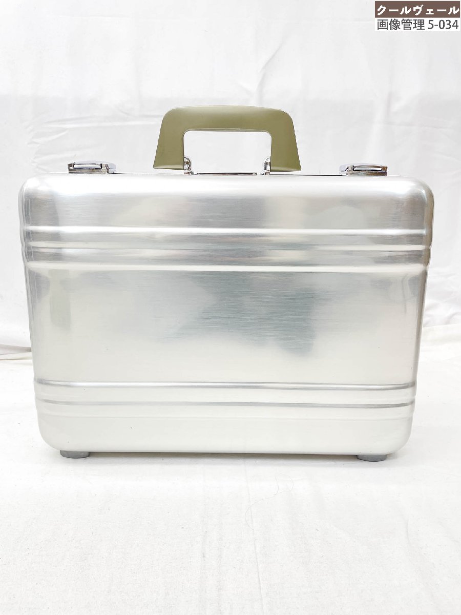 極美品 【ゼロハリバートン ZERO HALLIBURTON】 アルミ アタッシュケース ジュラルミンケース (メンズ) シルバー★5SC0403★　【中古】｜クール・ヴェール 店