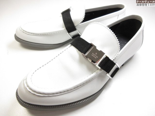 未当て嵌める 【グッチ GUCCI】 236986 置き目毛皮 メタルロゴベルト スリッポン (メンズ) size5 白いこと ★37MZB0286★ 【中古】
