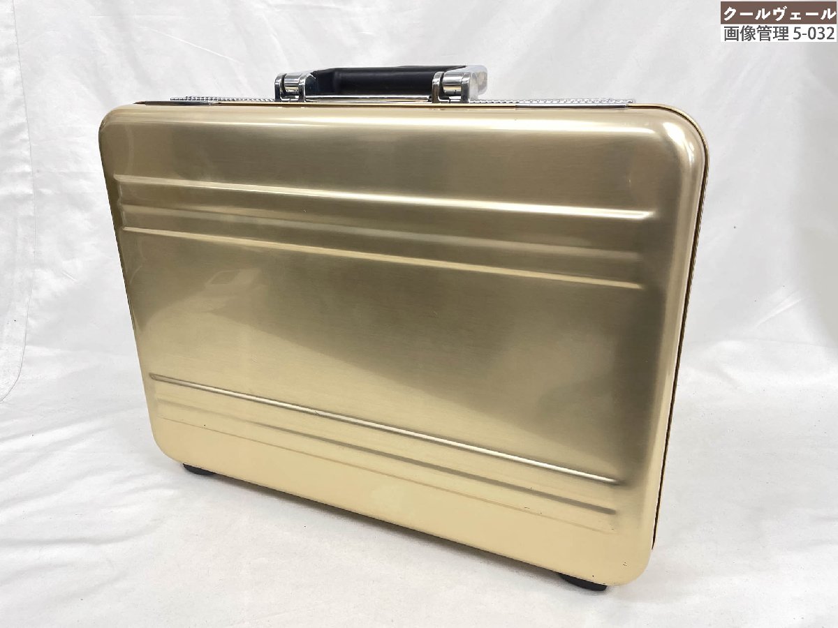 希少品 ゼロハリバートン P4 ゴールド アタッシュケース USA製 アルミ製 楽天市場】ZERO HALLIBURTON ゼロハリバートン Pシリーズ P4-SI