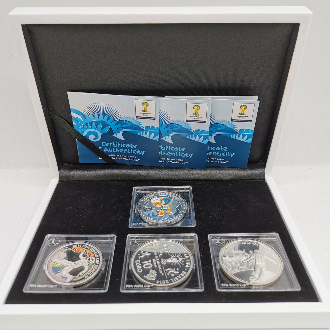 1998年FIFAワールドカップ初出場記念貨幣　全3種+造幣局プルーフセット 1998年FIFAワールドカップ初出場記念貨幣 全3種+造幣局プルーフセット