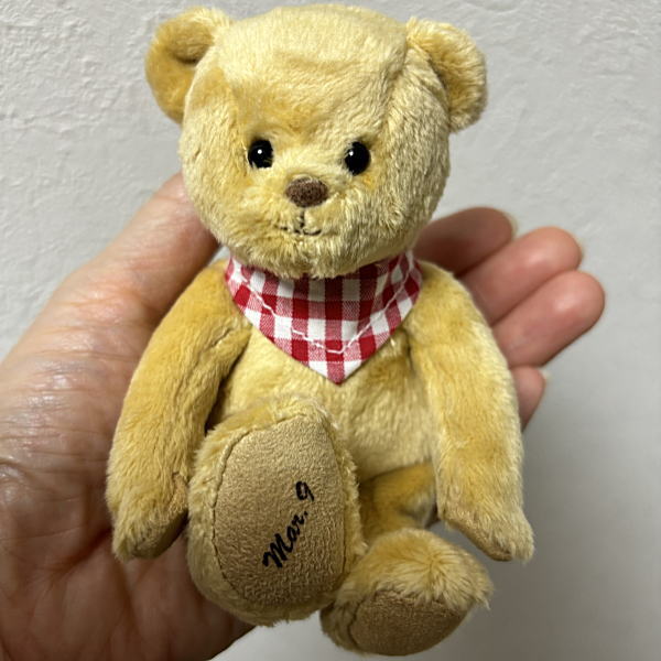 楽天市場】月別 ペンダントバースデーベア 9月 サファイア 足裏刺繍