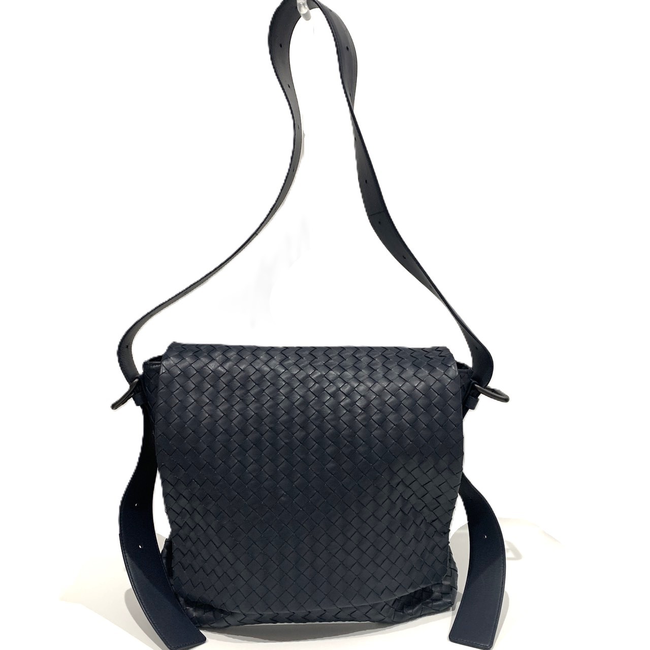 ボッテガヴェネタ 飛脚屋御徒面子 肩先 イントレチャート なめし革 米国海軍 BOTTEGA VENETA 中古