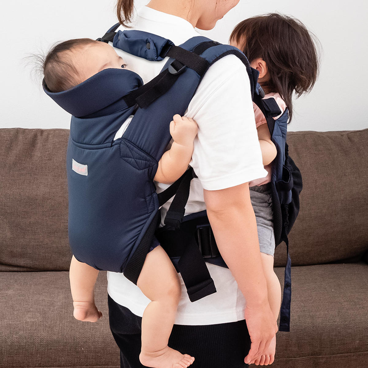 抱っこ紐 双子用 ツインズキャリー コネクト 日本製 （ 3WAY 抱っこひも おんぶ紐 ベビーキャリア 双子 ツインズ ふたご 年子 2人同時 抱っこ 対面抱き おんぶ ふたり 2人 持ち運び 赤ちゃん おでかけ おでかけグッズ ）【3980円以上送料無料】