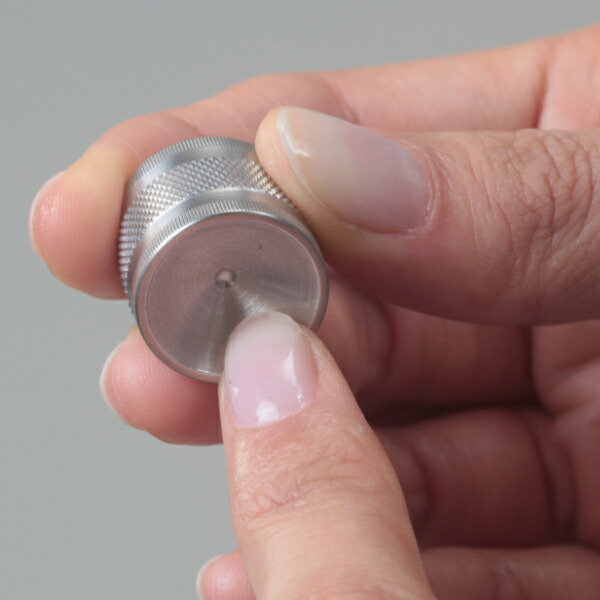 刃物産地で作られた 日本製爪やすり 粗削り 仕上げ削り 送料無料 爪やすり 爪ヤスリ ネイル用品 すり鉢型 日本製 2面 使い分け 回すだけ 簡単 お 手入れ ダメージ軽減 深爪防止 子ども ボックス 収納袋入り 3980円以上送料無料 Rvcconst Com