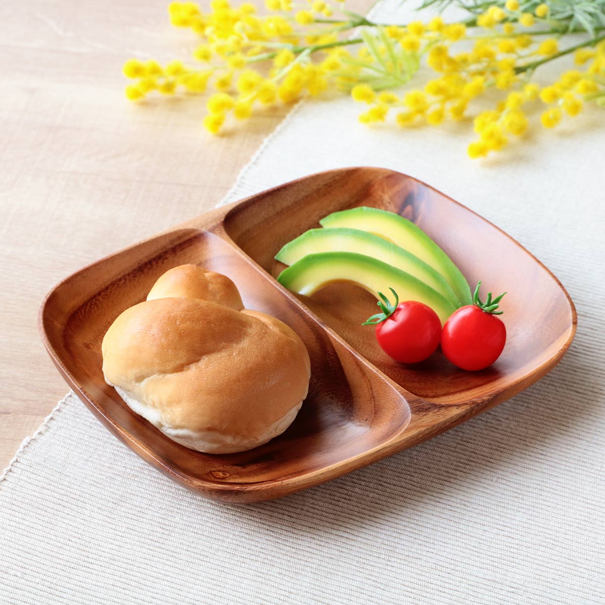 ランチプレート 21cm アカシア製 食洗機対応 食器 木製食器 アカシア 皿 お皿 仕切り皿 ランチ皿 木製 四角 木 木目 北欧風 取り皿 パン皿 おしゃれ カフェ風 仕切り 97 以上節約 アカシア食器 トレイ ウッドプレート 分割 ランチプレート 21cm アカシア製 食洗機対応 食器 木製食器 アカシア 皿 お皿 仕切り皿 ランチ皿 木製 四角 木 木目 北欧風 取り皿 パン皿 おしゃれ カフェ風 仕切り 97 以上節約 アカシア食器 トレイ ウッドプレート 分割