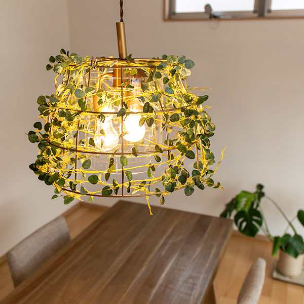 3灯 フェイクグリーン ペンダントライト 廊下 Led対応 天井照明 天井照明 Ct触媒加工済み 優しい木漏れ日に包まれる癒しの照明 送料無料 ライト 照明 おしゃれ ペンダント フィットニア ボタニカル Ct触媒 Led E26 フェイクグリーン 葉っぱ リーフ 電球 引っ掛け
