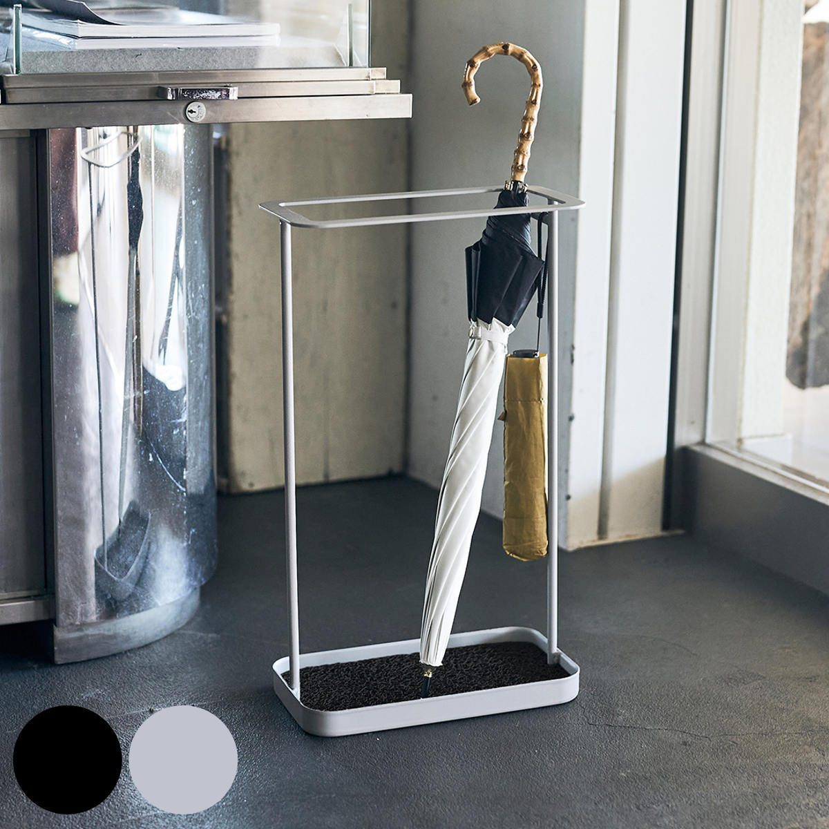 傘立て アンブレラスタンド 幅30cm スリム 完成品 スチール SIEVE ANTENNA （ 省スペース 玄関収納 傘収納 コンパクト 折りたたみ傘対応 おしゃれ ブラック グレー シンプル 傘 収納 玄関雑貨 ）【3980円以上送料無料】