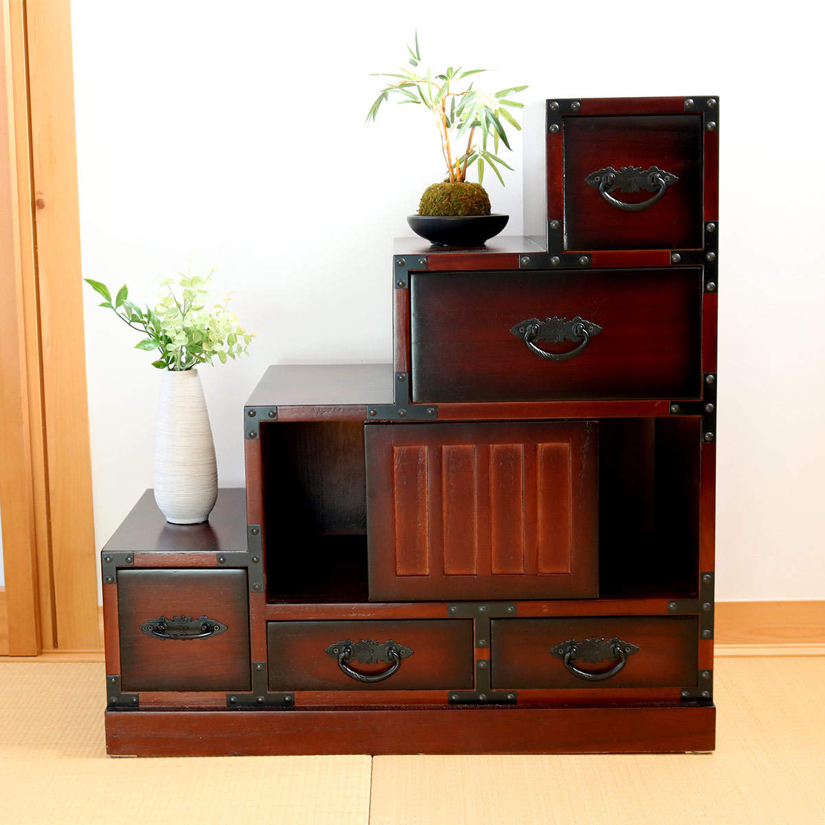 在庫処分セール！民芸家具引き戸付き階段箪笥左さがり朱色木製桐材無垢チェストタンス 4954877647331cb.jpg