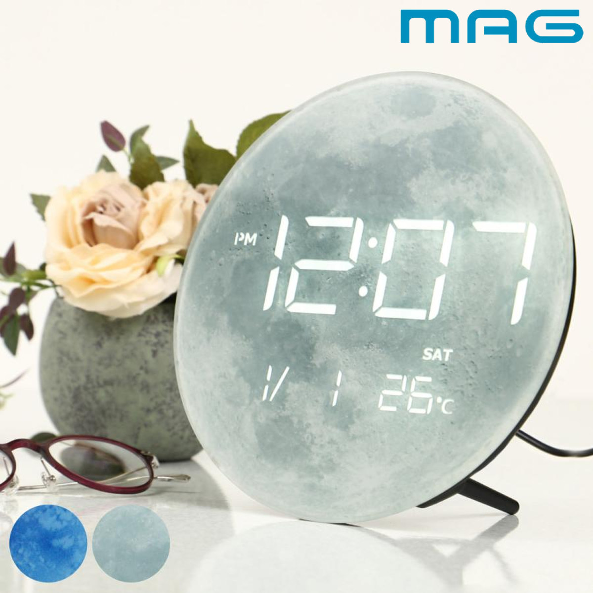 置き時計 デジタル MAG LED カレンダー付き 温度計付き ノア精密 ( 時計 置き型 月面 地球 デジタル時計 カレンダー 温度計 日付 曜日 卓上 LED表示 USB給電 デジタル表記 直径20cm 月 宇宙 おしゃれ かわいい 自動減光機能 Type-C )【3980円以上送料無料】